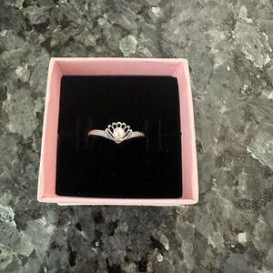 Pandora Ariel ring Size 6
